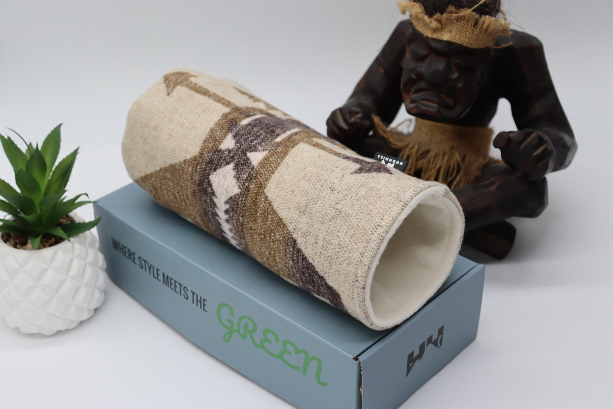 Sierra Sable golf headcover lifestyle on course HUSHHILL